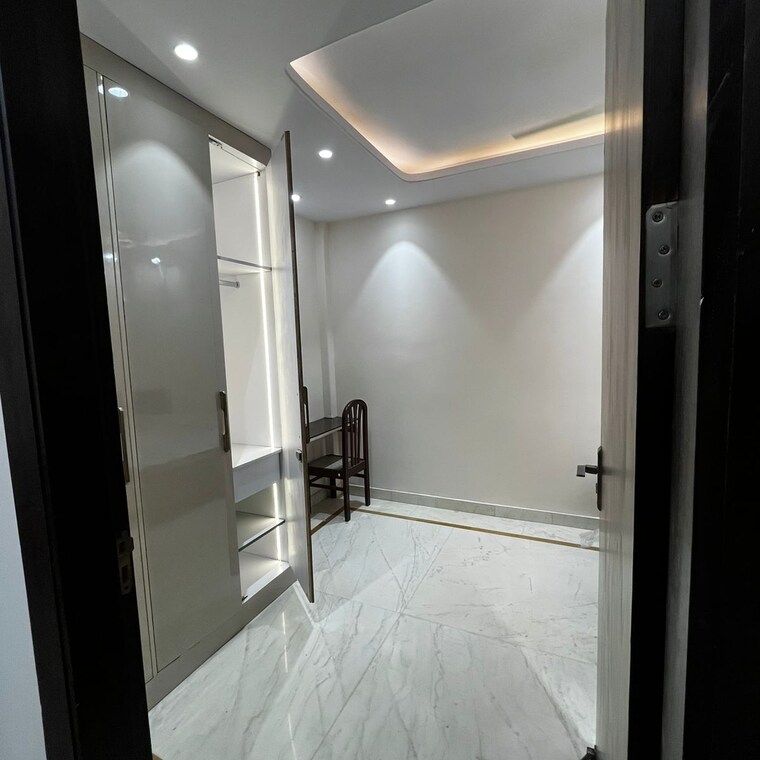 Bathroom, lajpat nagar i 1 Bedroom 500 Sq.Ft. Independent House In Lajpat Nagar I Delhi 9465872