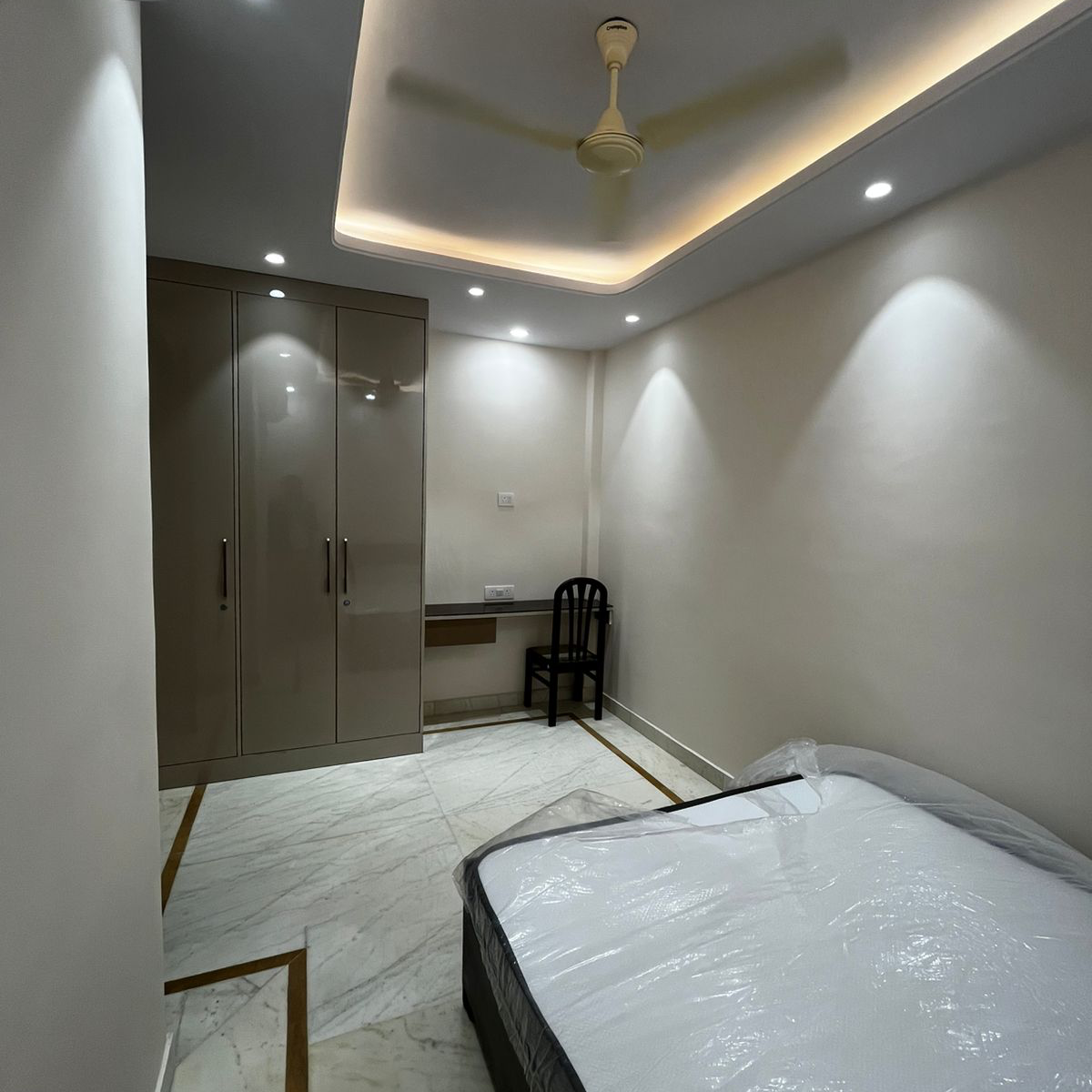 1 BHK Independent House For Rent in Lajpat Nagar I