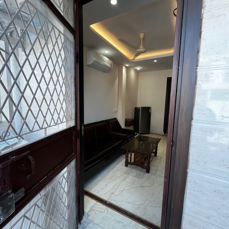 Kitchen, lajpat nagar i 1 Bedroom 500 Sq.Ft. Independent House In Lajpat Nagar I Delhi 9465872