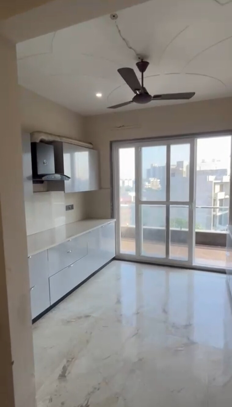 Kitchen, dlf-garden-city-independent-floors 3 Bedroom 1550 Sq.Ft. Independent House In Sector 92 Gurgaon 9465898