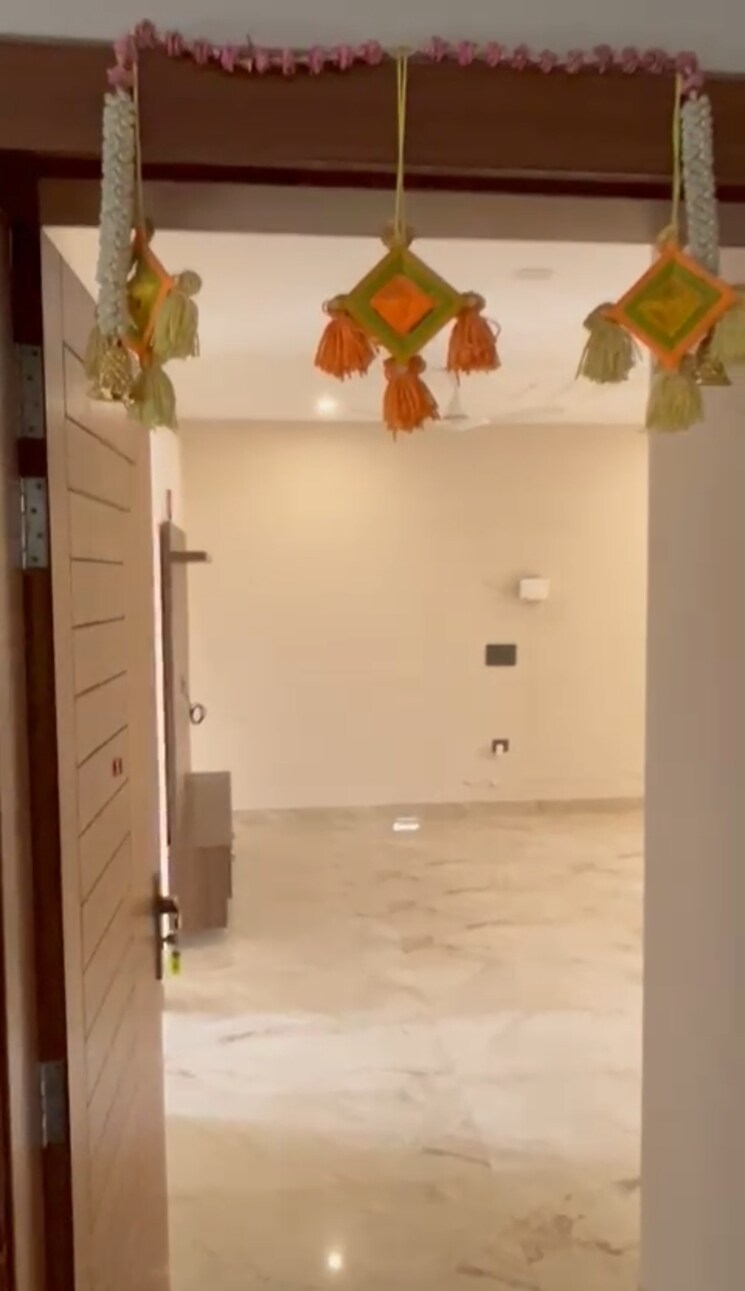 Bathroom, dlf-garden-city-independent-floors 3 Bedroom 1550 Sq.Ft. Independent House In Sector 92 Gurgaon 9465898