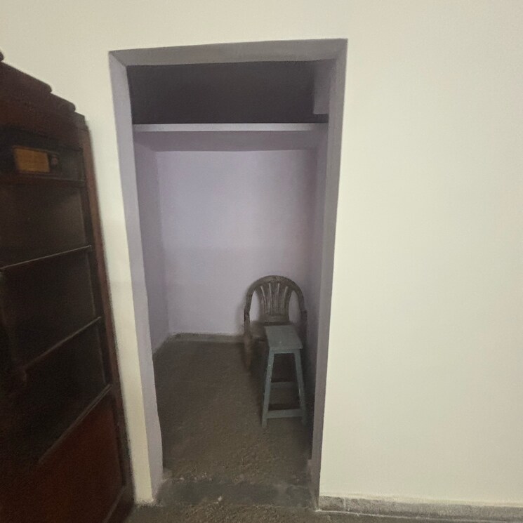 undefined, vikas puri 3 Bedroom 140 Sq.Yd. Apartment In Vikas Puri Delhi 9465931