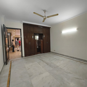 Room in 3 BHK Independent House at Jangpura – for Rent