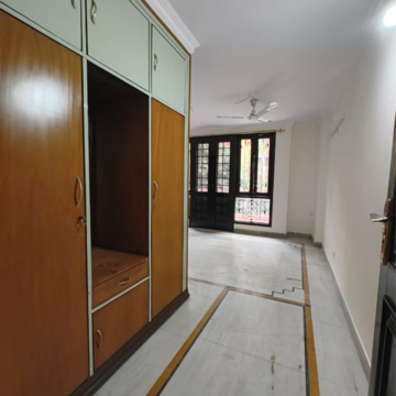 Room in 3 BHK Independent House at Jangpura – for Rent