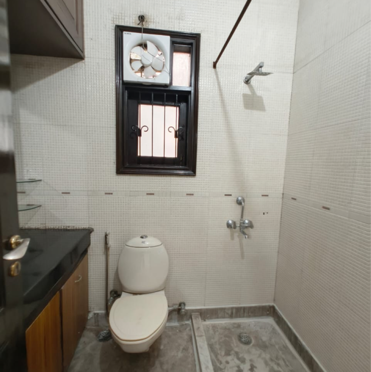 Bathroom, jangpura 3 Bedroom 1800 Sq.Ft. Independent House In Jangpura Delhi 9465919
