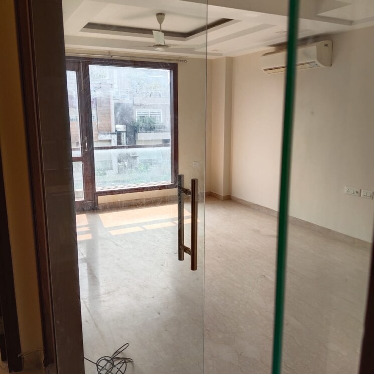 Room, lajpat nagar i 2 Bedroom 900 Sq.Ft. Builder Floor In Lajpat Nagar I Delhi 9465936