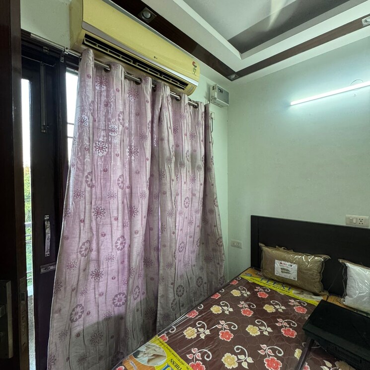 Bedroom, lajpat nagar i 2 Bedroom 900 Sq.Ft. Builder Floor In Lajpat Nagar I Delhi 9465936