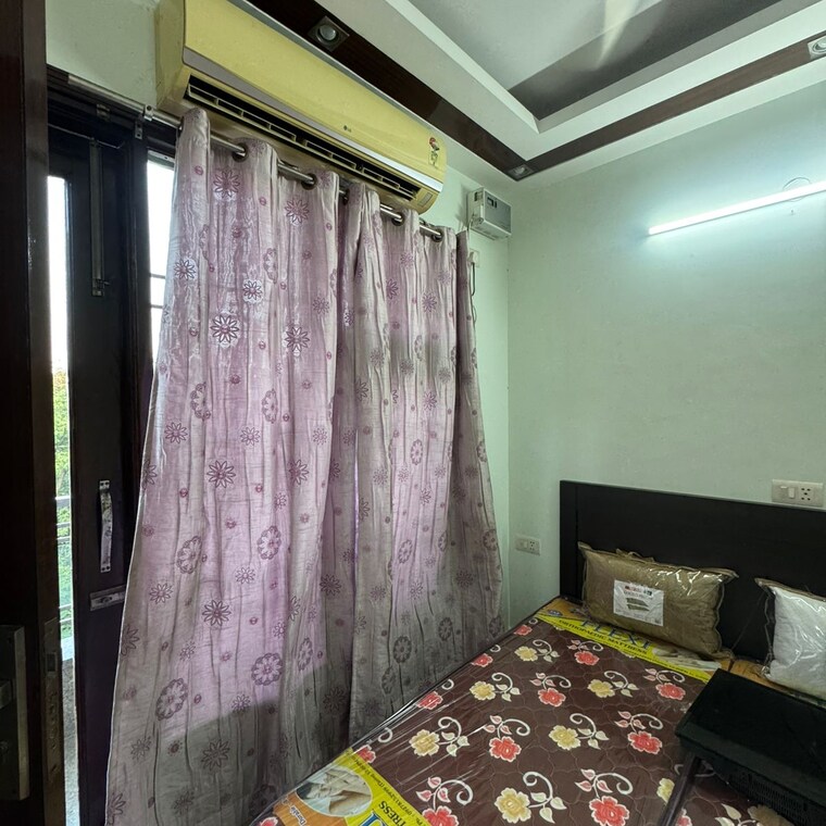 Bedroom, lajpat nagar i 2 Bedroom 900 Sq.Ft. Builder Floor In Lajpat Nagar I Delhi 9465936