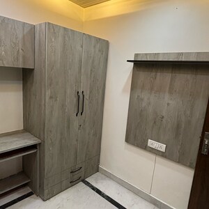 Room in 3 BHK Apartment at Vikas Puri – for Sale