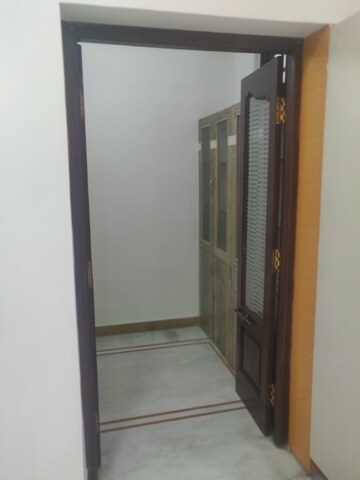 Furnished Amenities in 3 BHK Apartment at City Center Banjara Hills, Banjara Hills – for Rent