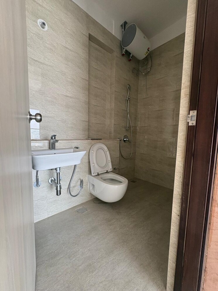 Bathroom, adani-ten-bkc 3 Bedroom 1389 Sq.Ft. Apartment In Bandra East Mumbai 9466028