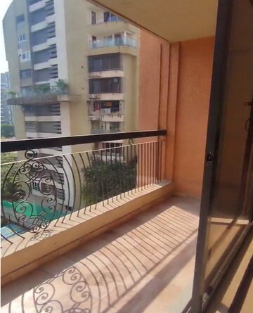 Balcony in 2 BHK Apartment at Lucky House, Chembur – for Sale
