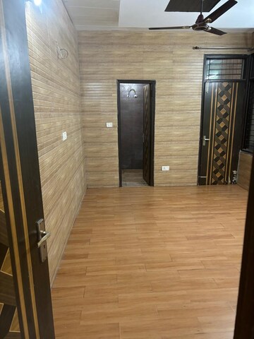 Room in 2 BHK Apartment at NK Savitry Enclave, Vip Road – for Rent