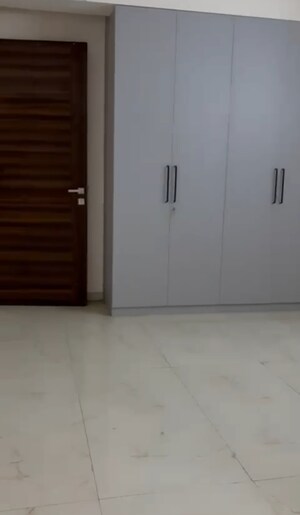 Room in 3.5 BHK Apartment at Smart World Gems, Sector 89 – for Rent