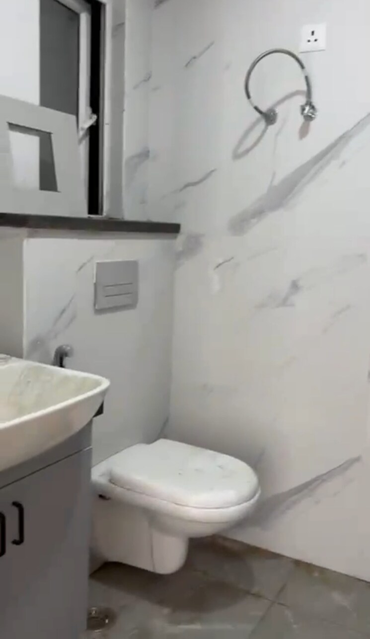 Bathroom, smart-world-gems 3.5 Bedroom 1475 Sq.Ft. Apartment In Sector 89 Gurgaon 9466040