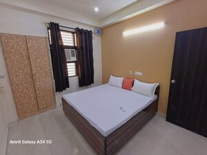Bedroom in 2 BHK Apartment at Sector 42 – for Rent