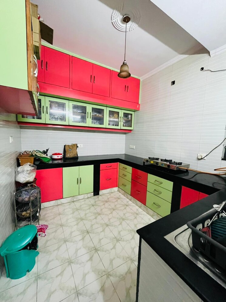 Kitchen, sarita vihar 3 Bedroom 1650 Sq.Ft. Apartment In Sarita Vihar Delhi 9466067