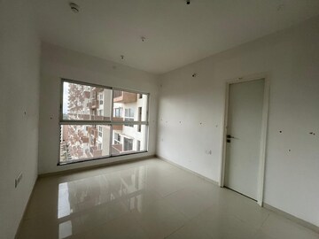 Room in 2 BHK Apartment at Godrej Boulevard, Manjari – for Rent