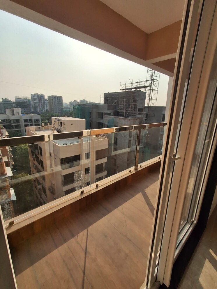 Balcony, laxmina-krishna-niwas 4 Bedroom 1768 Sq.Ft. Apartment In Chembur Mumbai 9466076