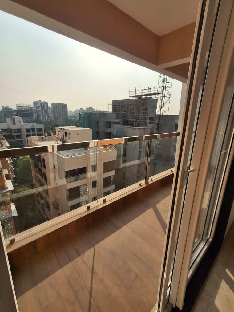 Balcony, laxmina-krishna-niwas 4 Bedroom 1768 Sq.Ft. Apartment In Chembur Mumbai 9466076