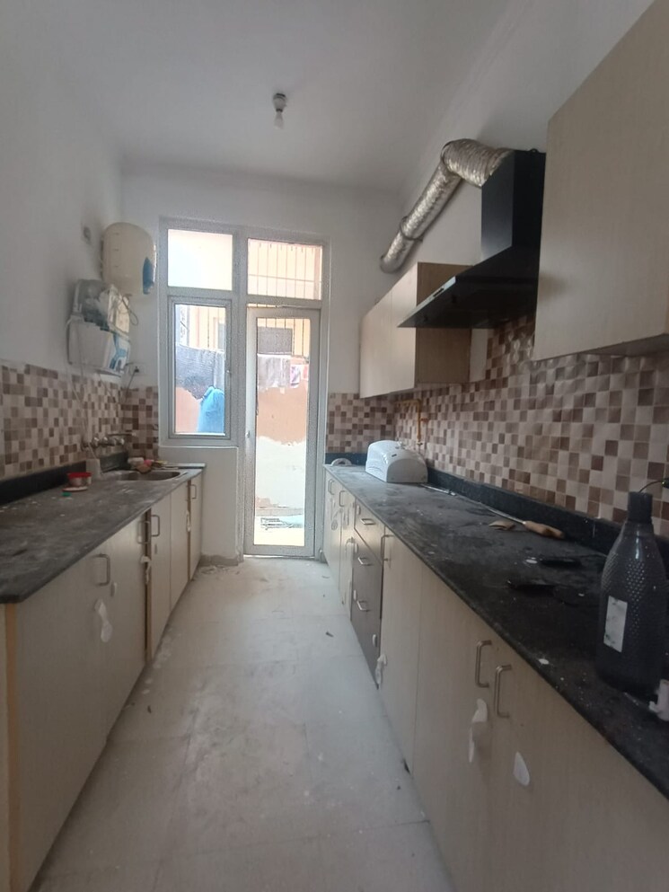 Kitchen, amrapali-leisure-valley 3 Bedroom 1825 Sq.Ft. Villa In Tech Zone 4 Greater Noida Greater Noida 9466127