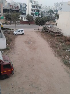 Plot For Sale in DLF Garden City Plots I