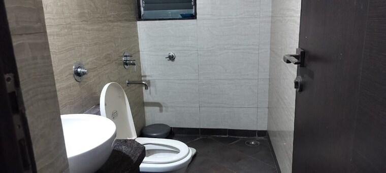 Bathroom, regency-cosmos 3 Bedroom 1600 Sq.Ft. Apartment In Baner Pune 9466154