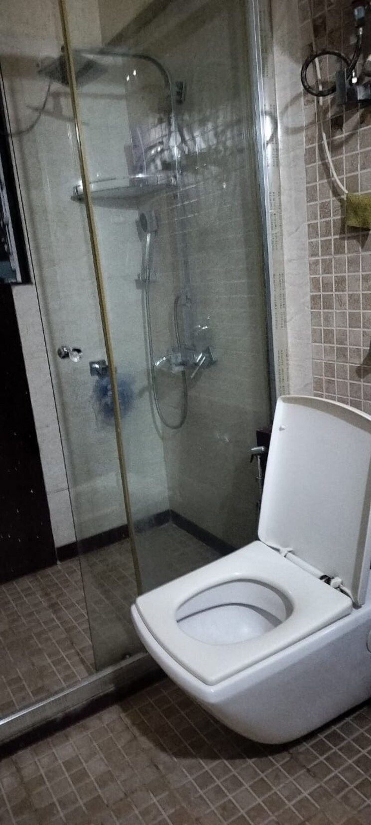 Bathroom, regency-cosmos 3 Bedroom 1600 Sq.Ft. Apartment In Baner Pune 9466154