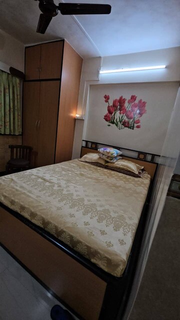 Bedroom in 2 BHK Apartment at Andheri West – for Rent