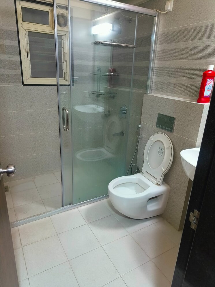 Bathroom, majestique-signature-towers 2 Bedroom 890 Sq.Ft. Apartment In Balewadi Pune 9466178