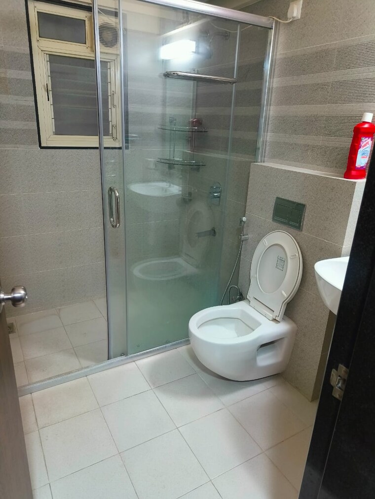 Bathroom, majestique-signature-towers 2 Bedroom 890 Sq.Ft. Apartment In Balewadi Pune 9466178