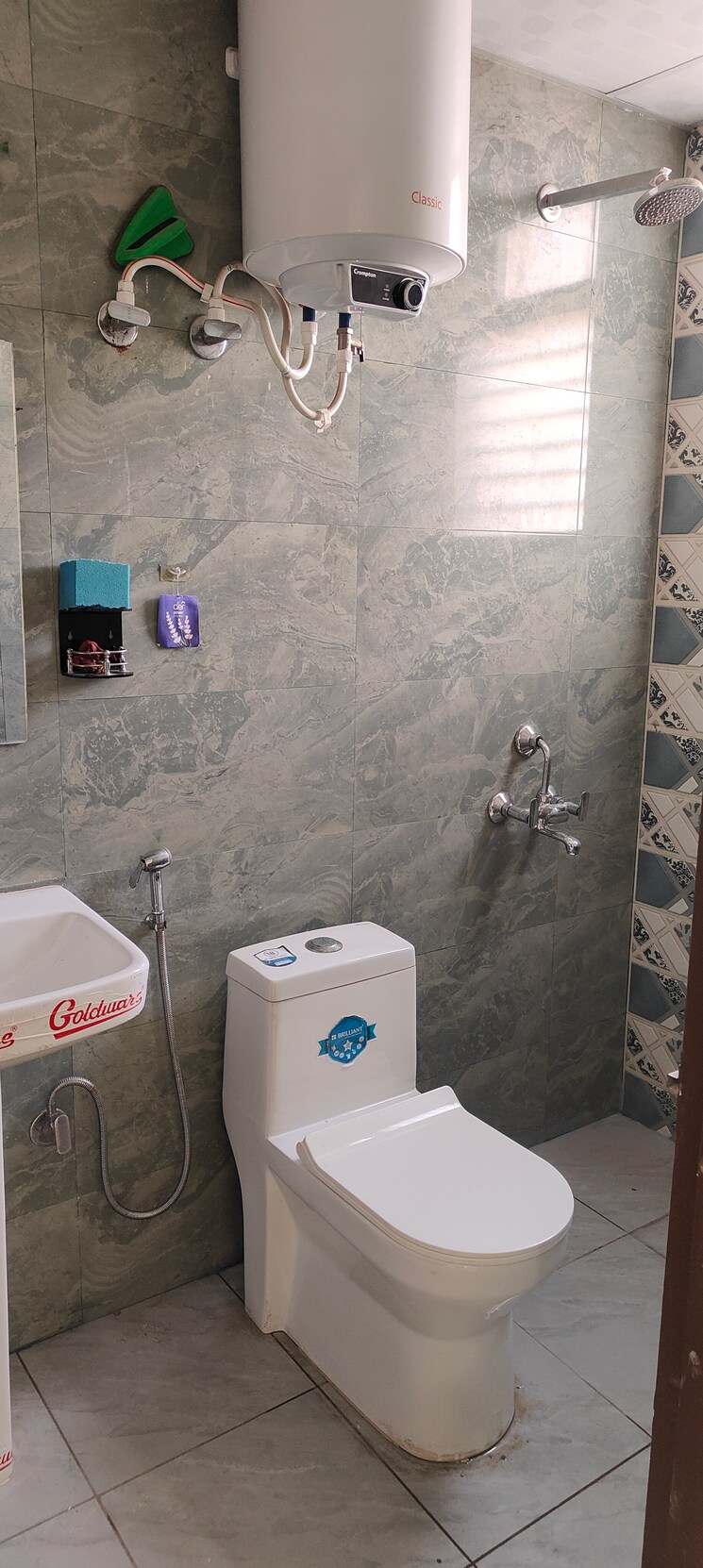 Bathroom, dharam-flats 1 Bedroom 500 Sq.Ft. Builder Floor In Palam Vihar Extension Gurgaon 9466197