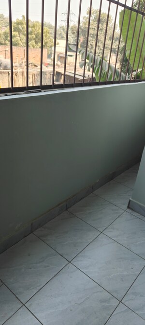 Room in 1 BHK Builder Floor at Dharam Flats, Palam Vihar Extension – for Rent