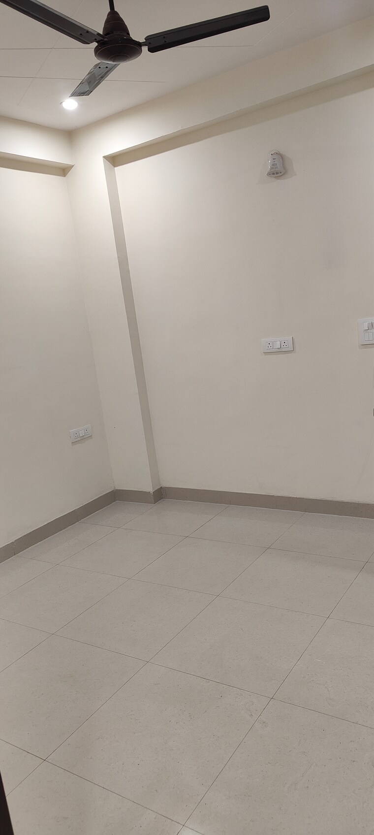 Room, dharam-flats 1 Bedroom 500 Sq.Ft. Builder Floor In Palam Vihar Extension Gurgaon 9466197