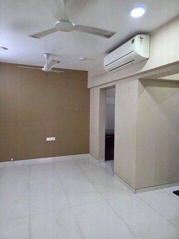 Bedroom in 1 BHK Apartment at LD Viceroy, Chembur – for Rent