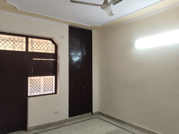 Room, ashoka-enclave-faridabad 3 Bedroom 2250 Sq.Ft. Apartment In Sector 34 Faridabad 9466216