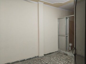 Room in 3 BHK Apartment at Ashoka Enclave Faridabad, Sector 34 – for Rent