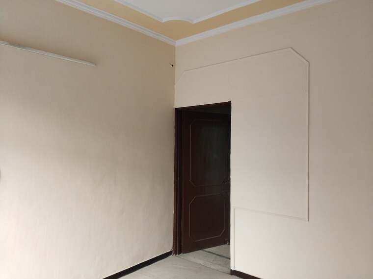 Room, ashoka-enclave-faridabad 3 Bedroom 2250 Sq.Ft. Apartment In Sector 34 Faridabad 9466216