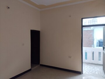 Room in 3 BHK Apartment at Ashoka Enclave Faridabad, Sector 34 – for Rent