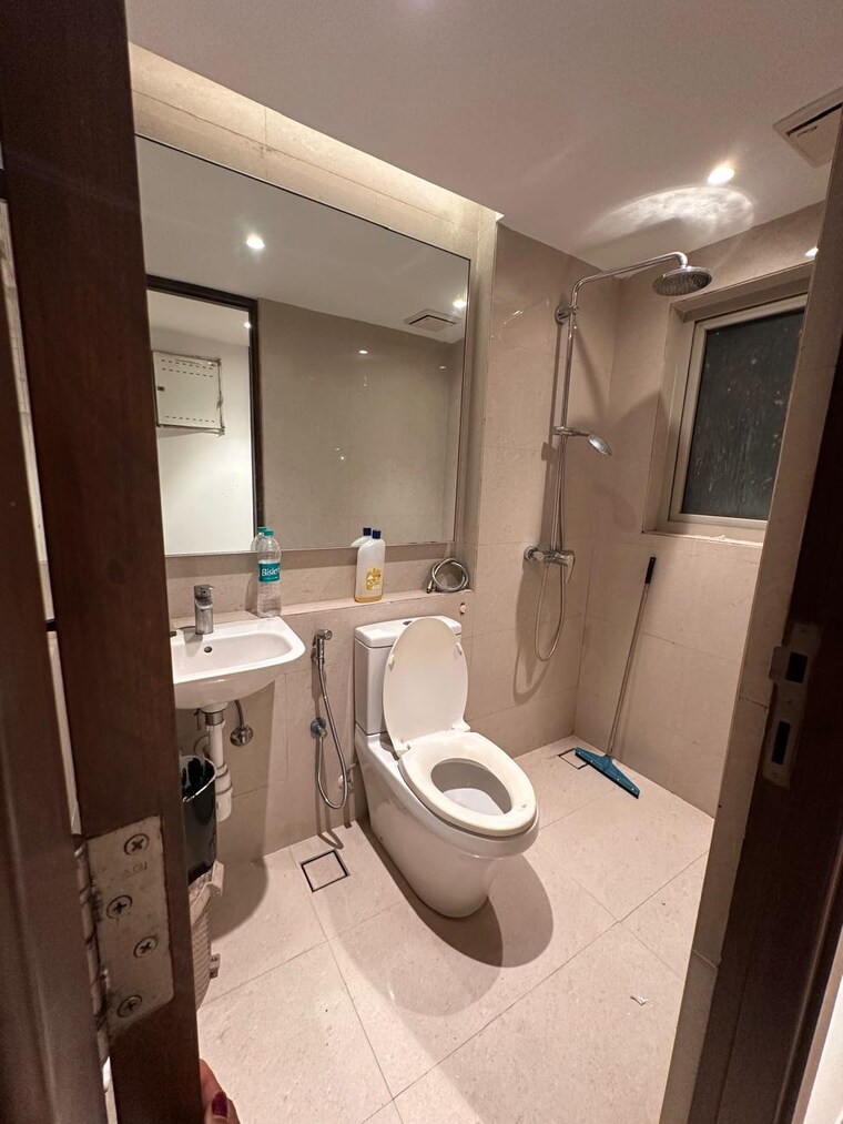 Bathroom, one-hiranandani-park 2 Bedroom 900 Sq.Ft. Apartment In Ghodbunder Road Thane 9466233