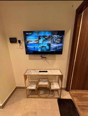 Furnished Amenities in 4 BHK Apartment at Bhawna Apartment, Sector 43 – for Rent