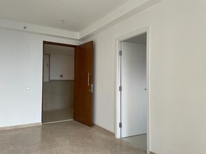 Room in 1 BHK Apartment at Hiranandani Estate Solitaire C, Ghodbunder Road – for Rent