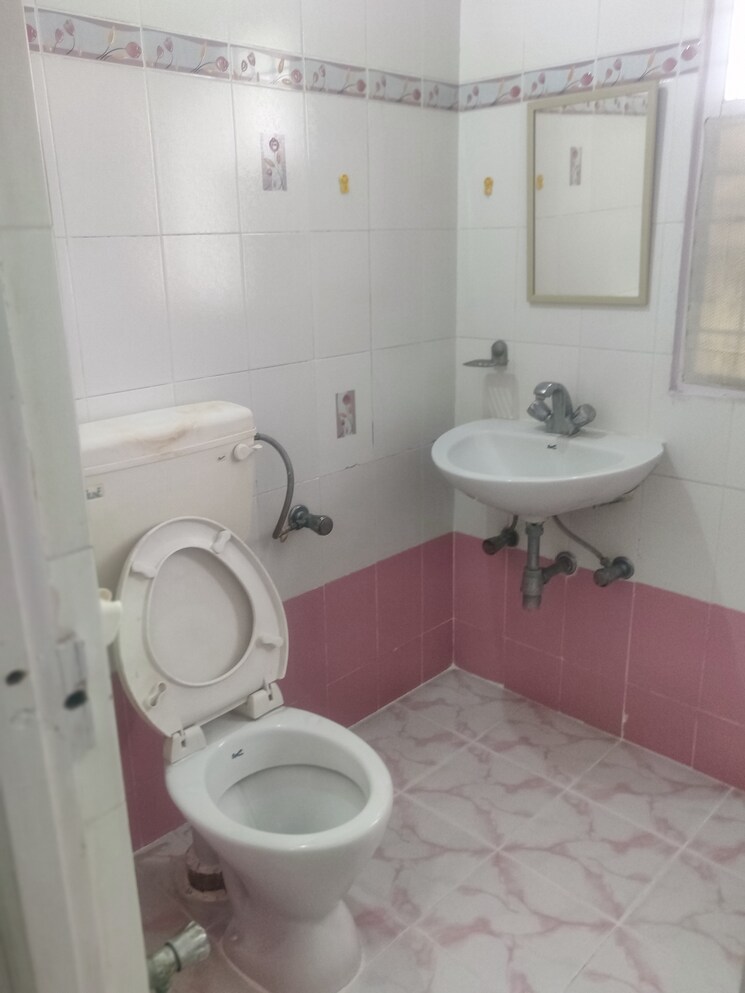 Bathroom, fortune-apartment-masab-tank 2 Bedroom 1500 Sq.Ft. Apartment In Masab Tank Hyderabad 9466289