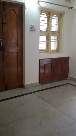 Room in 2 BHK Independent House at Btm Layout 1 – for Rent