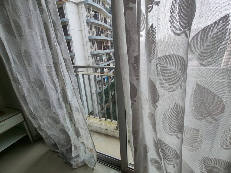 Balcony, the-wadhwa-solitaire 1 Bedroom 600 Sq.Ft. Apartment In Kolshet Road Thane 9466300