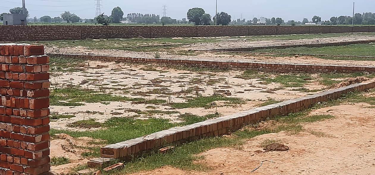 Plot For Sale in Jewar