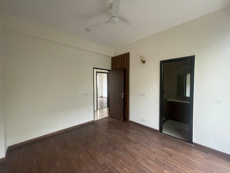 Room, bptp-amstoria 4 Bedroom 3560 Sq.Ft. Builder Floor In Sector 102 Gurgaon 9466324