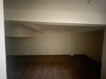 Room in 4 BHK Builder Floor at BPTP Amstoria, Sector 102 – for Sale