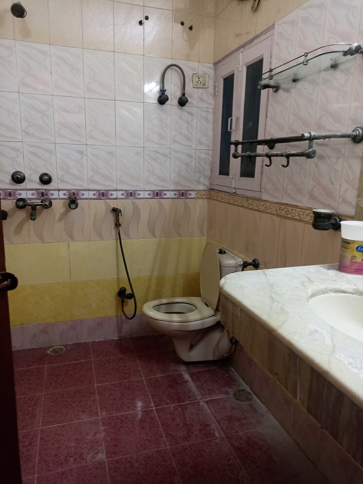 Bathroom, sector 36 3 Bedroom 1550 Sq.Ft. Independent House In Sector 36 Noida 9466348