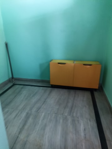 Room in 3 BHK Independent House at Sector 36 – for Rent